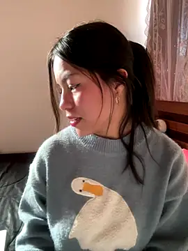 Snapshot of -Selene- chatting on 09/26/25, 09:19 -Selene- online show from 09/26/25, 09:19