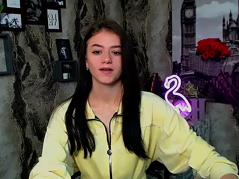 Snapshot of LanaTey chatting on 10/14/25, 04:57 LanaTey online show from 10/14/25, 04:57