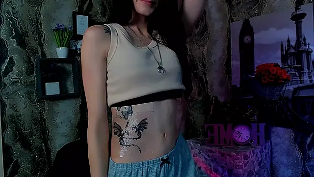 Snapshot of LanaTey chatting on 10/17/25, 01:14 LanaTey online show from 10/17/25, 01:14