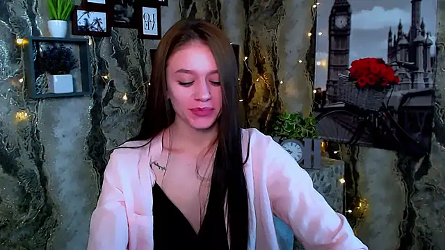 LanaTey online show from 03/18/26, 09:29