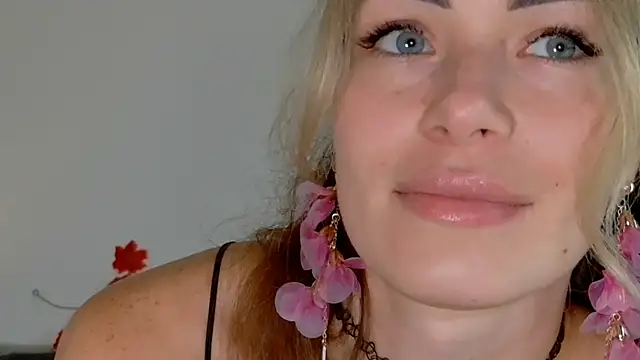 SweetDarling7 online show from 10/26/25, 12:33