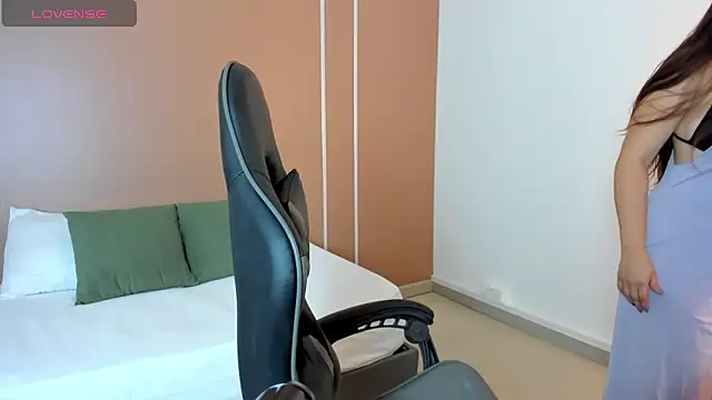 sophia martinezz  online show from 09/22/25, 04:09