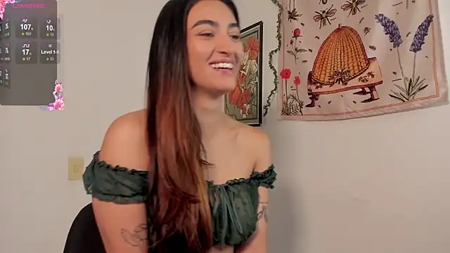 Snapshot of Gabee7_ chatting on 10/10/25, 02:16 Gabee7 online show from 10/10/25, 02:16