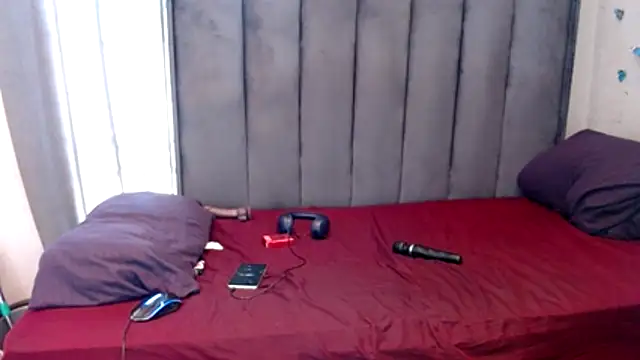 LustyDeziree1 online show from 11/23/25, 10:37