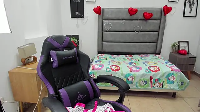 Snapshot of Tania_Duque chatting on 04/14/26, 01:50 Tania Duque online show from 04/14/26, 01:50