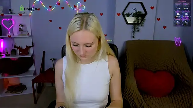 madam uliis online show from 05/03/26, 10:21