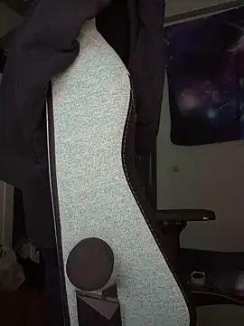 Snapshot of twink69Finger chatting on 09/11/25, 02:50 twink69Finger online show from 09/11/25, 02:50