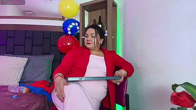 Snapshot of EllenaBoobs_ chatting on 07/14/26, 03:11 EllenaBoobs online show from 07/14/26, 03:11