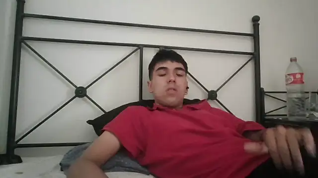 guarrillo21 online show from 10/13/25, 02:28