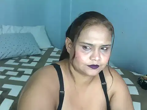 Snapshot of clover_cams1874 chatting on 09/11/25, 11:21 clover cams1874 online show from 09/11/25, 11:21