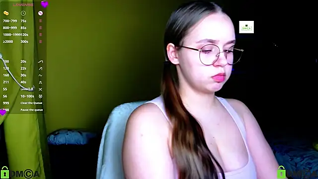 Snapshot of Lilysweet13 chatting on 11/25/25, 08:53 Lilysweet13 online show from 11/25/25, 08:53