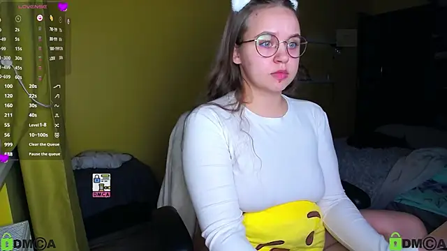 Snapshot of Lilysweet13 chatting on 11/26/25, 07:26 Lilysweet13 online show from 11/26/25, 07:26