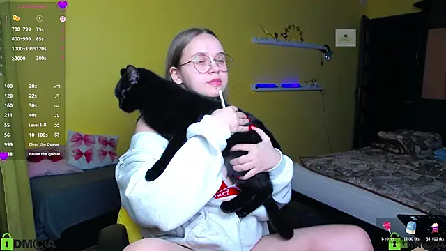 Snapshot of Lilysweet13 chatting on 01/06/26, 02:10 Lilysweet13 online show from 01/06/26, 02:10