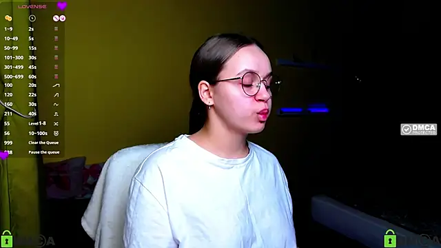 Snapshot of Lilysweet13 chatting on 01/17/26, 05:16 Lilysweet13 online show from 01/17/26, 05:16