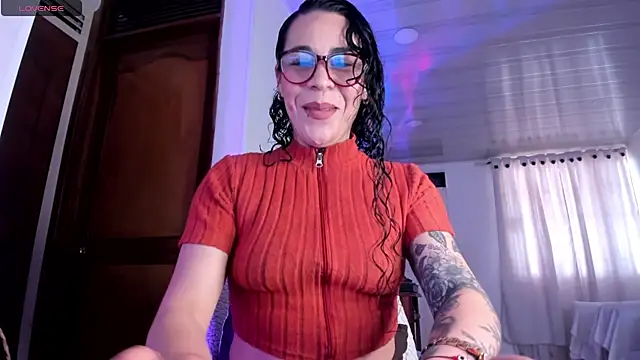 mia velvet1 online show from 04/17/26, 12:52