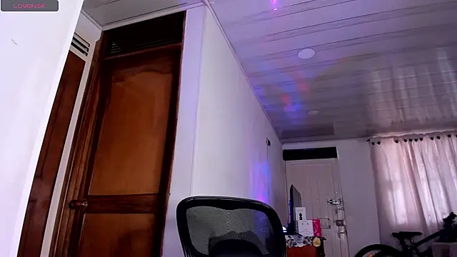 mia velvet1 online show from 07/15/26, 01:16