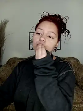 Snapshot of jenn_cg chatting on 03/18/25, 08:48 jenn cg online show from 03/18/25, 08:48