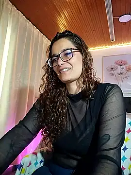Snapshot of Rose_Thompson1 chatting on 05/30/26, 01:30 Rose Thompson1 online show from 05/30/26, 01:30