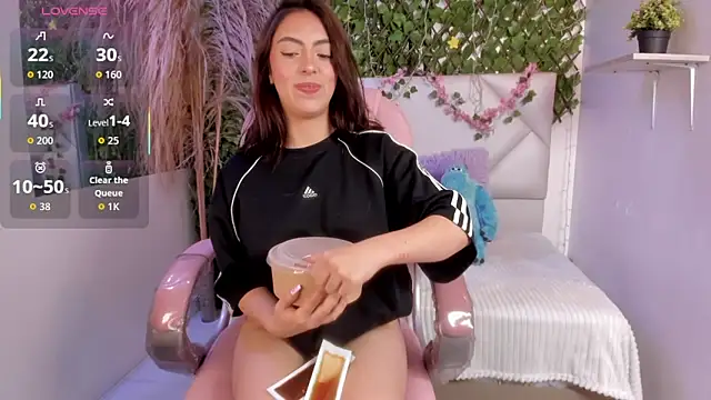 Snapshot of Abby_Piink chatting on 11/25/25, 03:12 Abby Piink online show from 11/25/25, 03:12