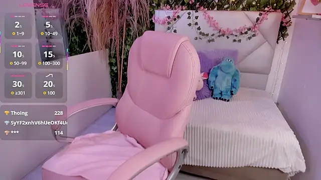 Snapshot of Abby_Piink chatting on 12/19/25, 04:52 Abby Piink online show from 12/19/25, 04:52