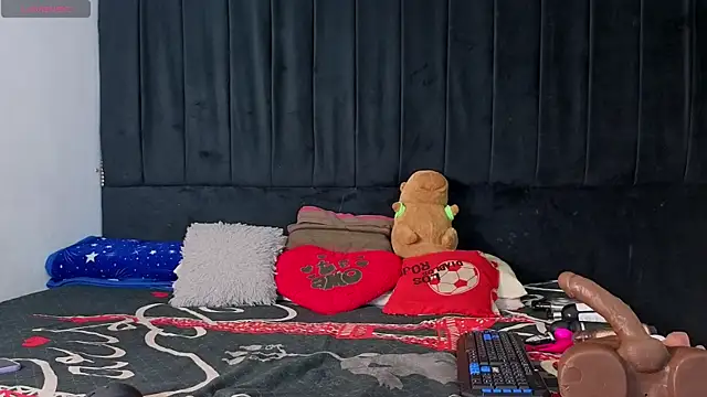 megan stathann online show from 12/04/25, 09:12