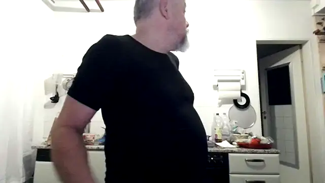 Snapshot of Berg_Boy chatting on 01/19/26, 05:00 Berg Boy online show from 01/19/26, 05:00