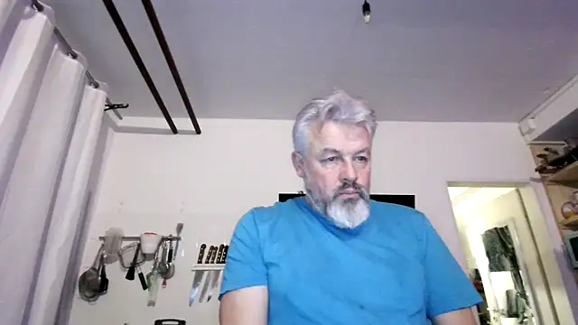 Snapshot of Berg_Boy chatting on 02/06/26, 05:49 Berg Boy online show from 02/06/26, 05:49