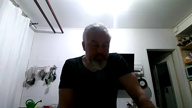 Snapshot of Berg_Boy chatting on 02/20/26, 05:37 Berg Boy online show from 02/20/26, 05:37