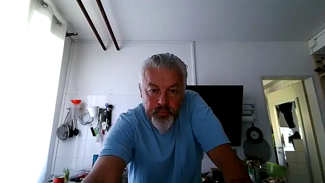 Berg Boy online show from 05/24/26, 06:40