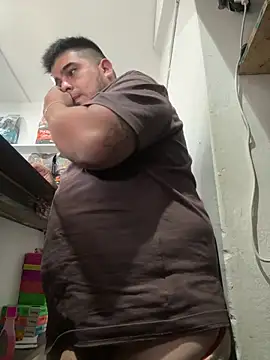 Snapshot of elninio_poya chatting on 12/04/25, 08:06 elninio poya online show from 12/04/25, 08:06