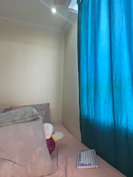 Ivelleee  online show from 11/08/25, 07:56