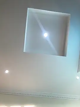 Ivelleee  online show from 12/03/25, 10:08