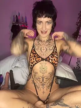 Snapshot of littleinkedblaise666 chatting on 06/16/26, 08:22 littleinkedblaise666 online show from 06/16/26, 08:22