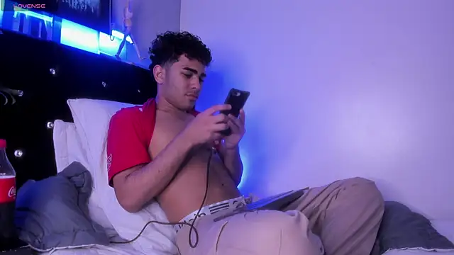 LucasCarterr  online show from 11/08/25, 03:50