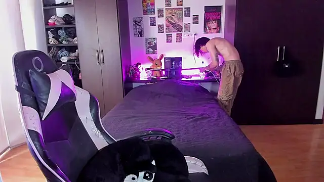 Snapshot of xIce_Boy chatting on 03/21/26, 07:17 xIce Boy online show from 03/21/26, 07:17