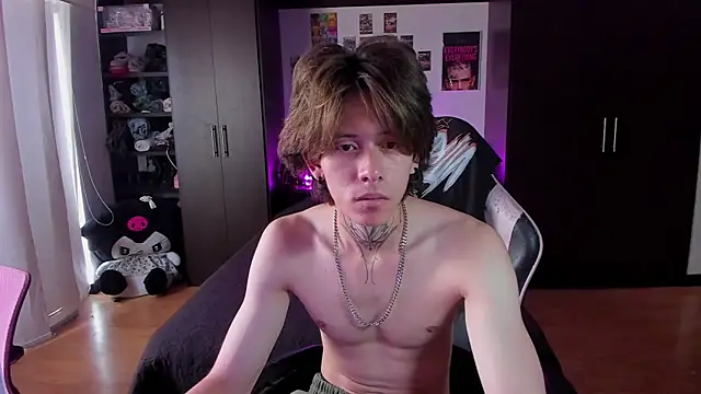 Snapshot of xIce_Boy chatting on 03/23/26, 01:59 xIce Boy online show from 03/23/26, 01:59