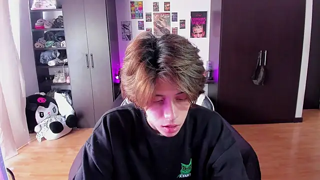 Snapshot of xIce_Boy chatting on 04/06/26, 02:29 xIce Boy online show from 04/06/26, 02:29