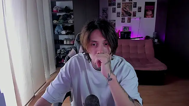 xIce Boy online show from 05/13/26, 07:33