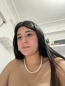 Snapshot of SashaLuss_ chatting on 03/17/25, 08:09 SashaLuss online show from 03/17/25, 08:09