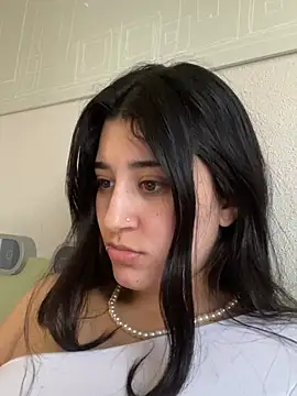 Snapshot of SashaLuss_ chatting on 03/18/25, 04:48 SashaLuss online show from 03/18/25, 04:48