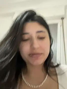 Snapshot of SashaLuss_ chatting on 03/19/25, 03:40 SashaLuss online show from 03/19/25, 03:40