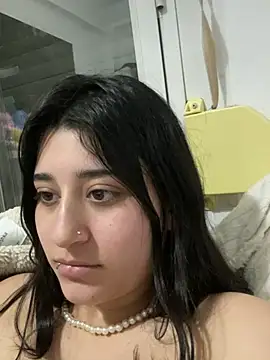 Snapshot of SashaLuss_ chatting on 03/19/25, 10:31 SashaLuss online show from 03/19/25, 10:31