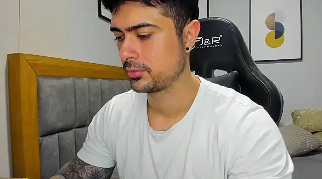 Snapshot of Dante_Storm chatting on 03/22/25, 03:30 Dante Storm online show from 03/22/25, 03:30