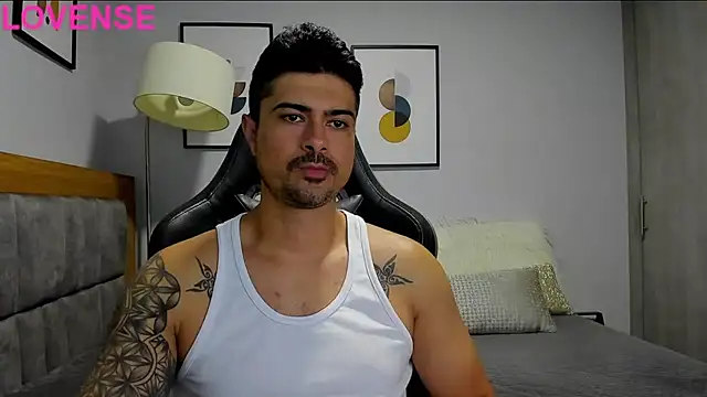 Snapshot of Dante_Storm chatting on 09/13/25, 01:38 Dante Storm online show from 09/13/25, 01:38