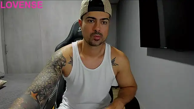 Snapshot of Dante_Storm chatting on 09/15/25, 03:23 Dante Storm online show from 09/15/25, 03:23