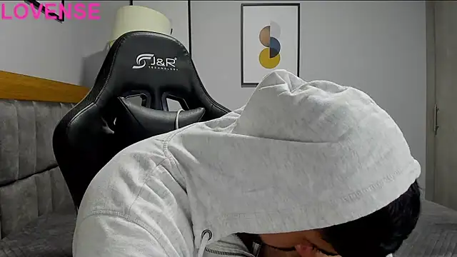 Snapshot of Dante_Storm chatting on 10/04/25, 09:51 Dante Storm online show from 10/04/25, 09:51