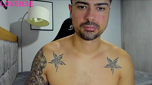 Snapshot of Dante_Storm chatting on 10/07/25, 01:14 Dante Storm online show from 10/07/25, 01:14