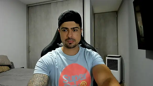 Snapshot of Dante_Storm chatting on 10/27/25, 03:21 Dante Storm online show from 10/27/25, 03:21