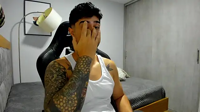 Snapshot of Dante_Storm chatting on 11/14/25, 12:37 Dante Storm online show from 11/14/25, 12:37