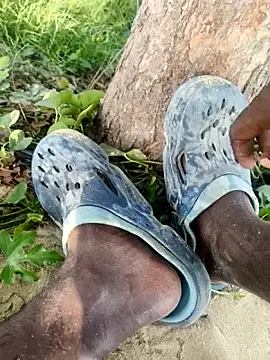 PolarFriend0 online show from 04/17/26, 02:47